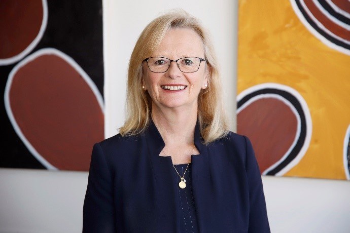 Dr Shirley Bowen
