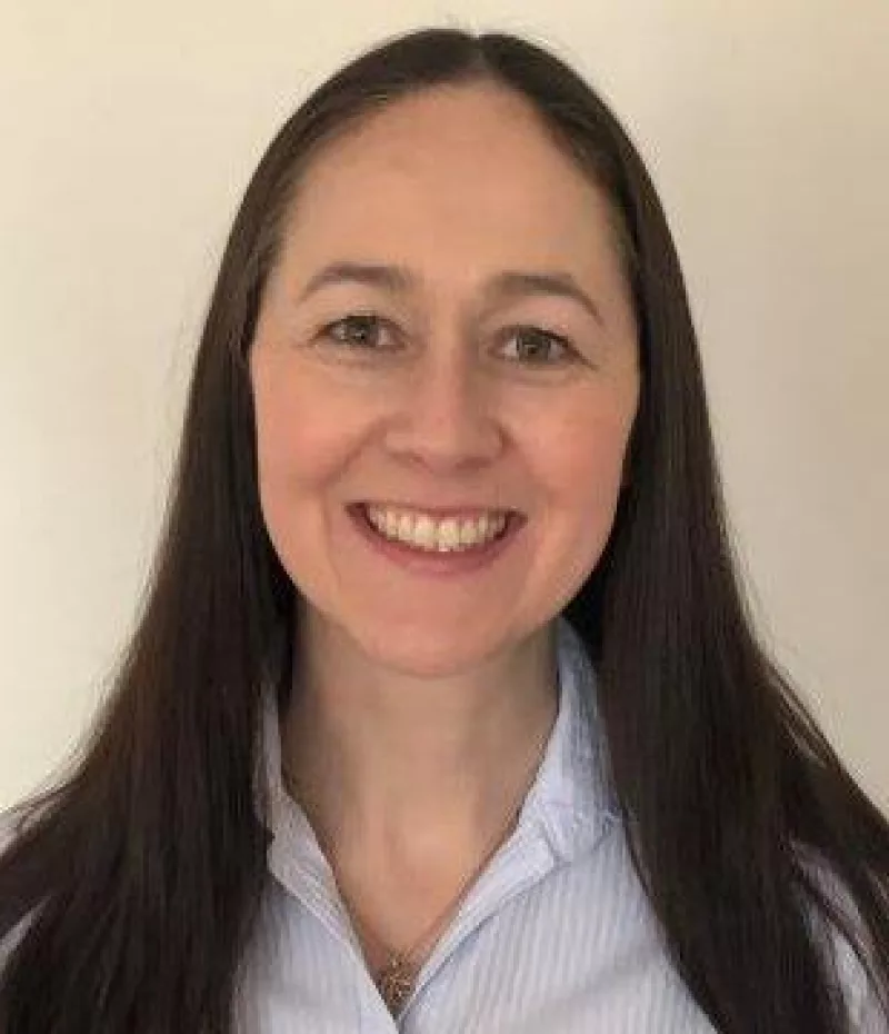 Bloss Stephan aspect ratio 1 1